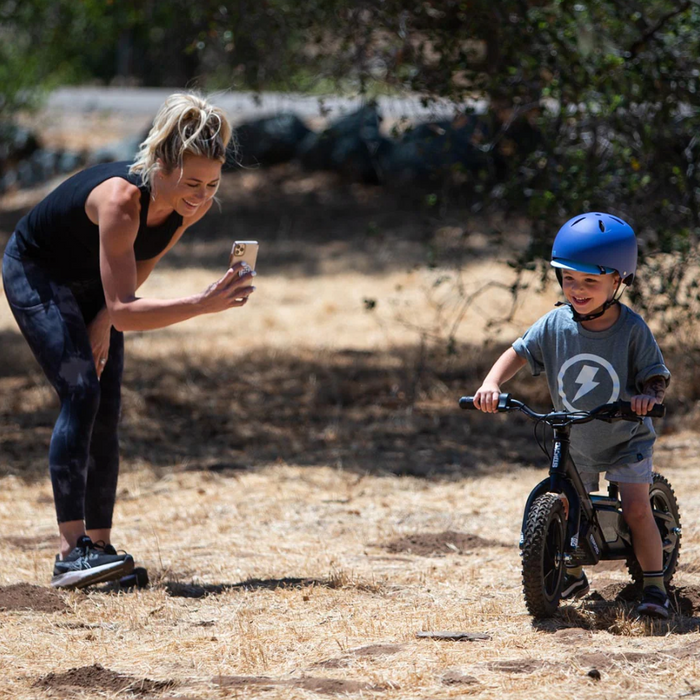 Unleashing the Thrill: Stacyc E-Bikes and the Importance of Early Introduction for Children