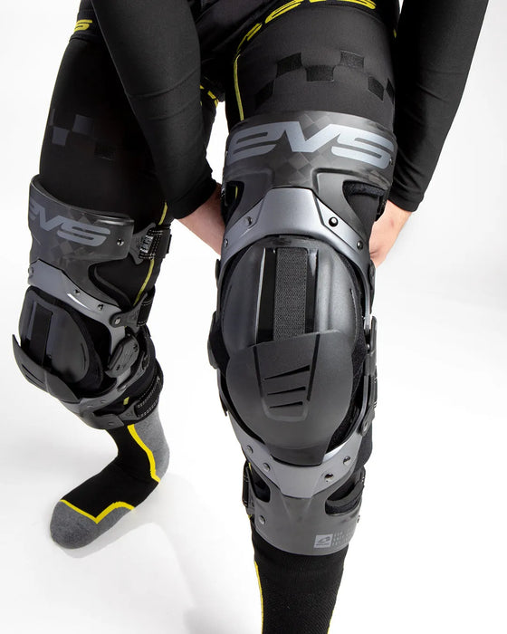 EVS Axis Pro Knee Brace