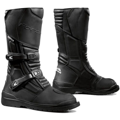 Forma Cape Horn Boots in Black